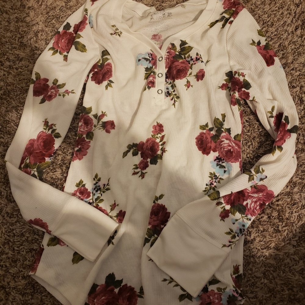Floral thermal top